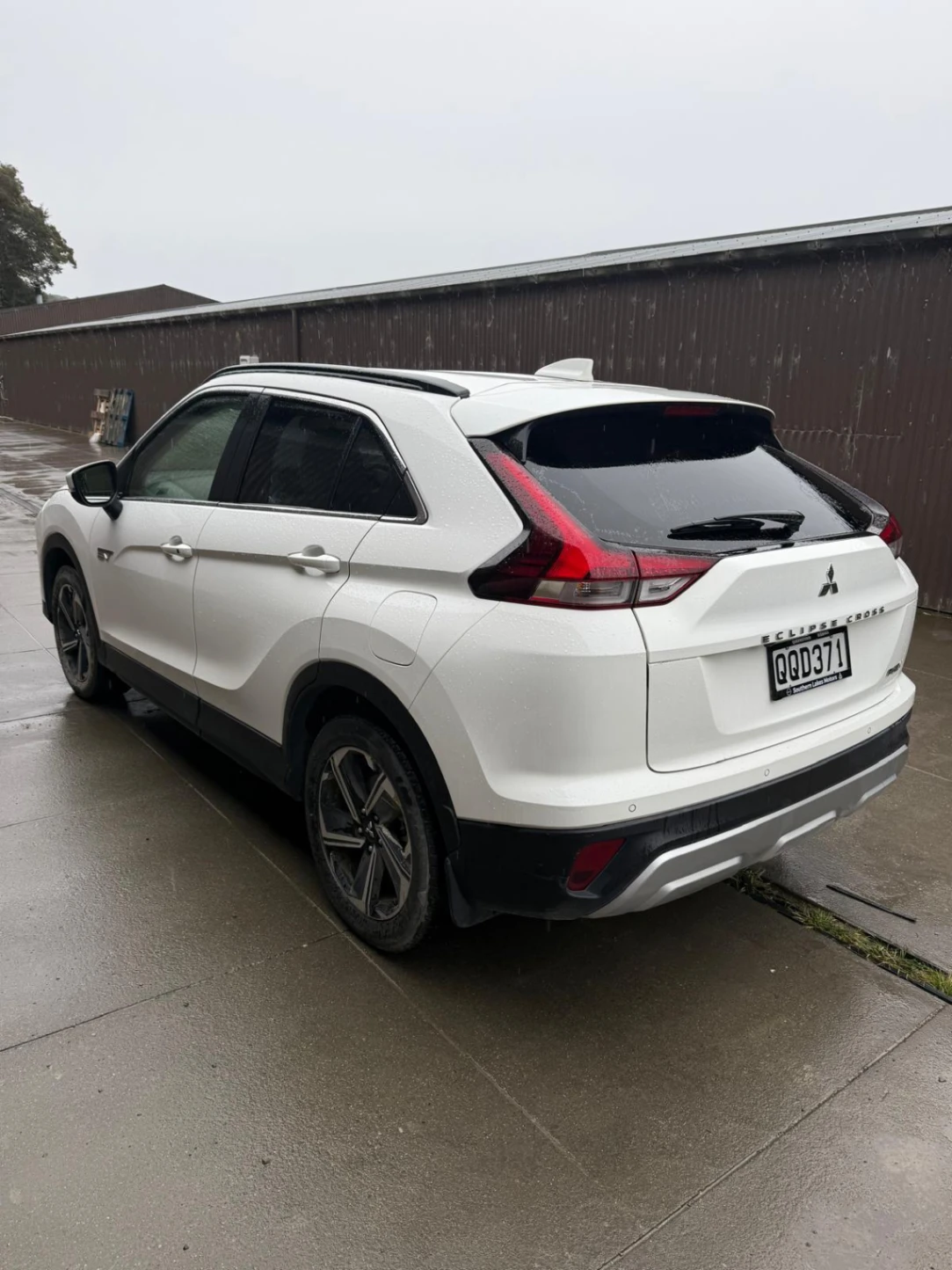 2024 Mitsubishi Eclipse Cross PHEV — photo 3
