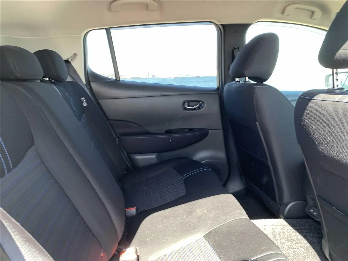 2021 Nissan Leaf G (40kWh), photo 11