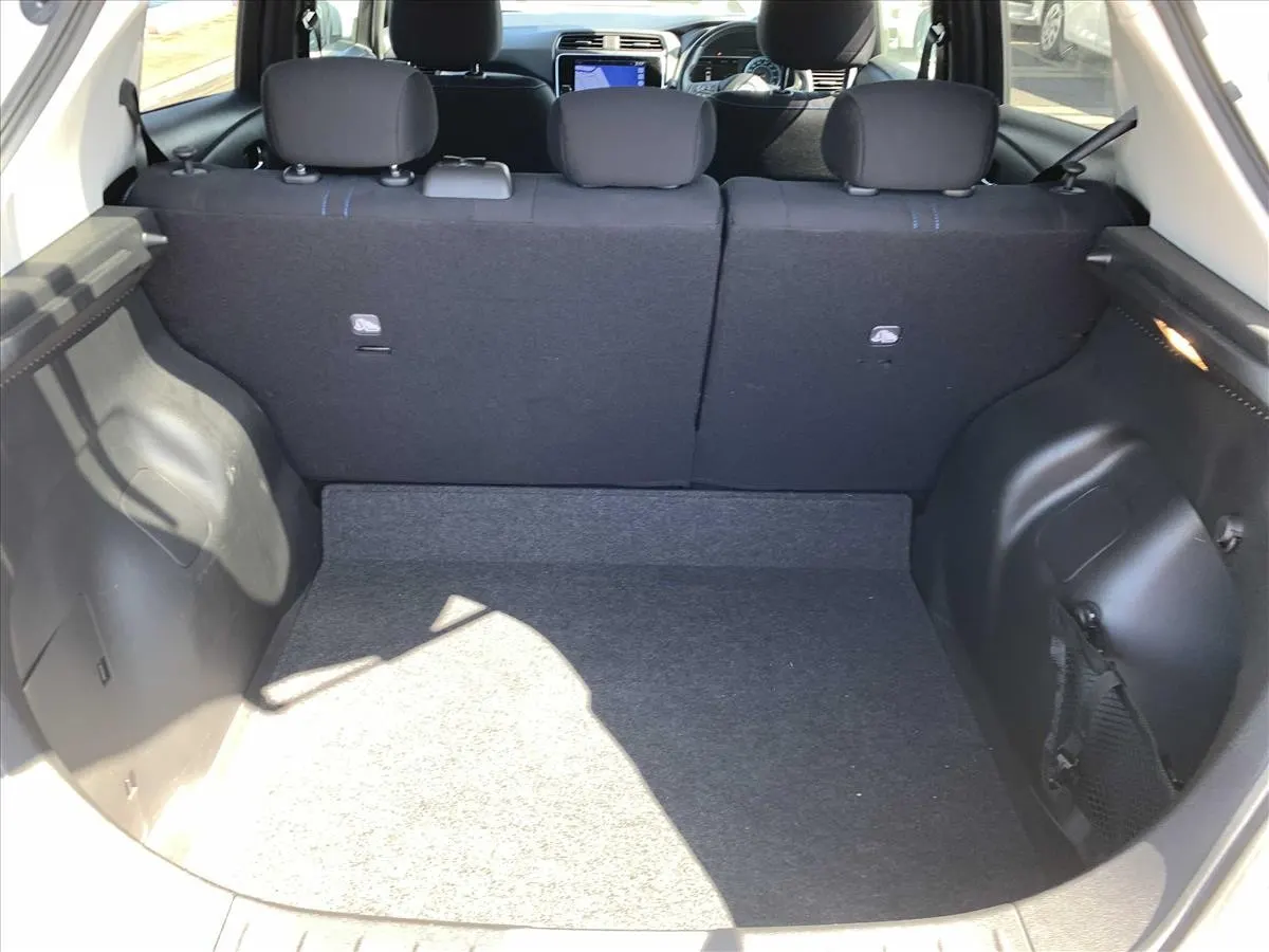 2021 Nissan Leaf G (40kWh), photo 12