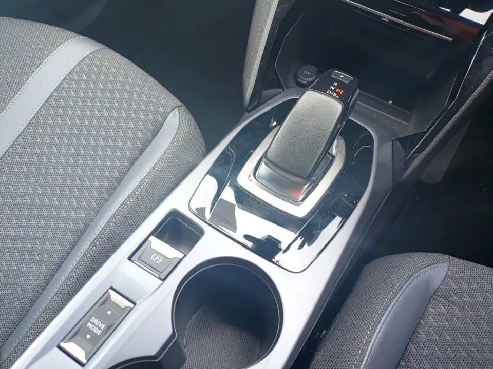 2021 Peugeot e-2008 EV — photo 7