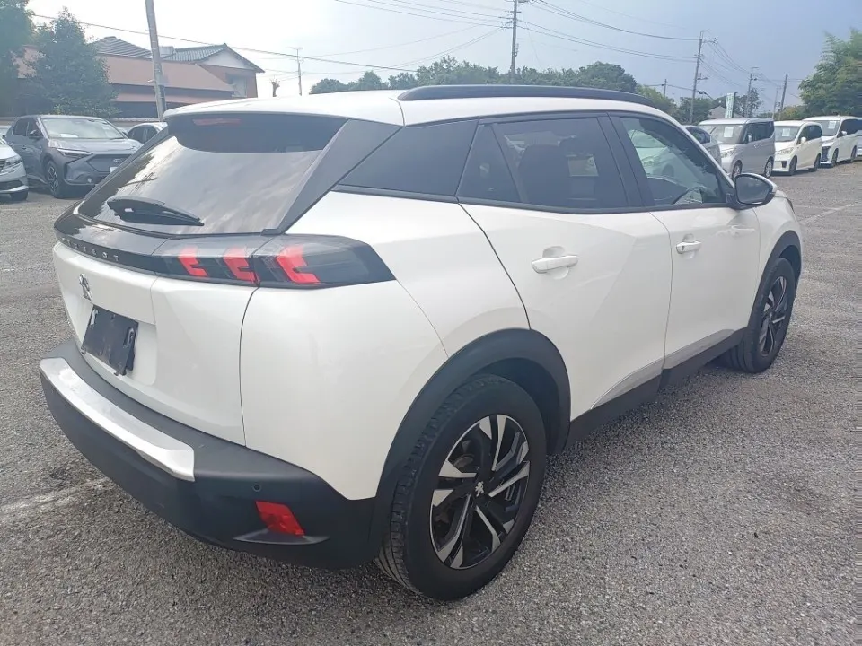 2021 Peugeot e-2008 EV — photo 4