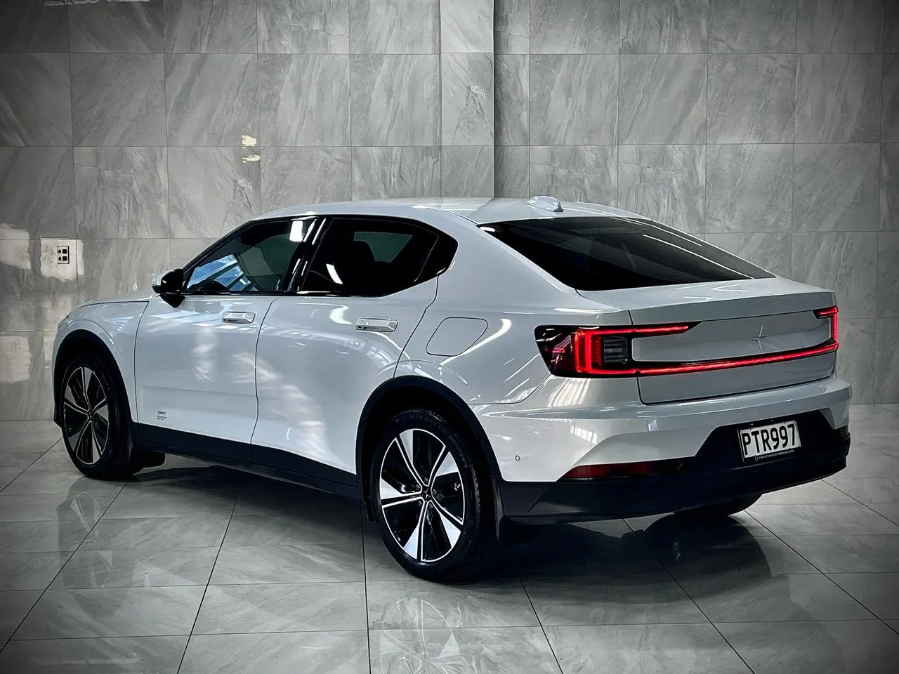 2023 Polestar 2 Standard Range Single Motor — photo 4