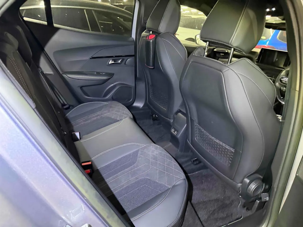 2022 Peugeot e-2008 GT Line Electric — photo 6