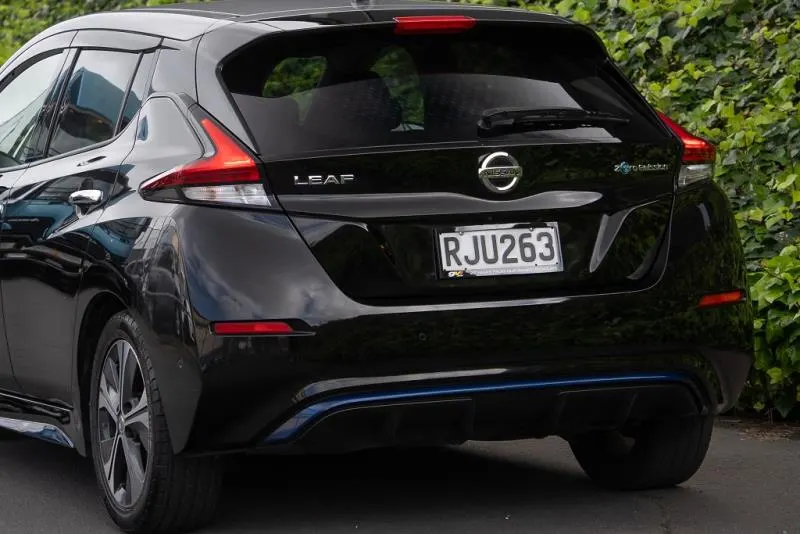 2018 Nissan Leaf 40G (40kWh) — photo 4