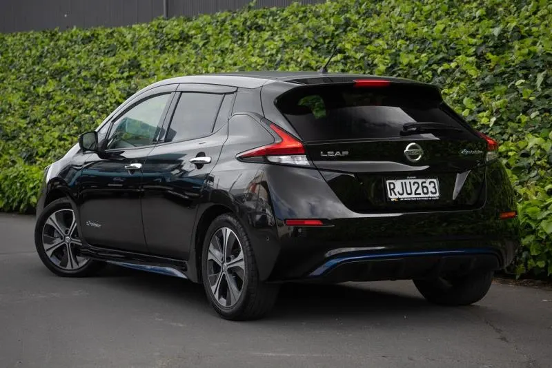 2018 Nissan Leaf 40G (40kWh) — photo 8