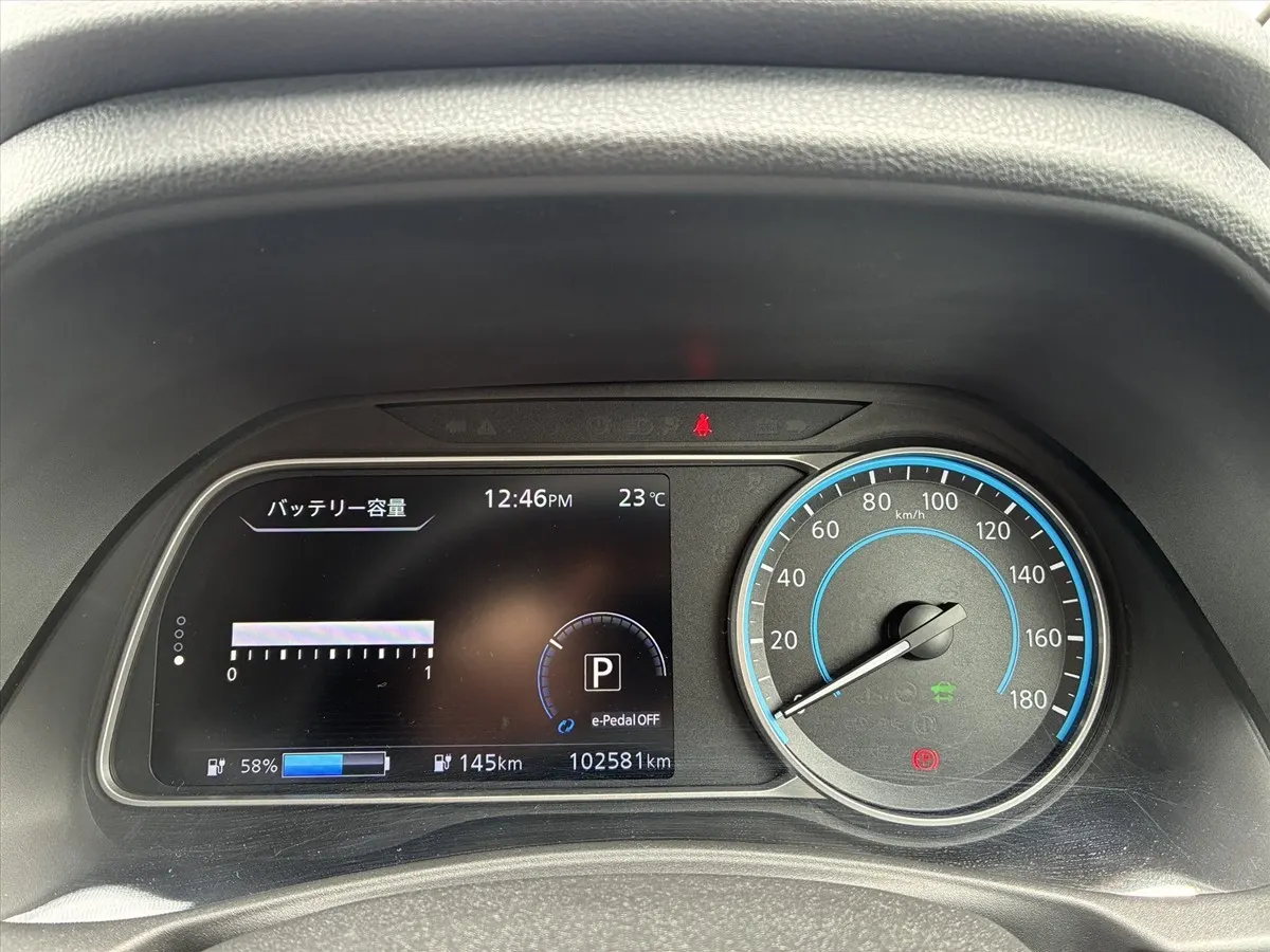 2022 Nissan Leaf X V Selection (40kWh) — photo 7