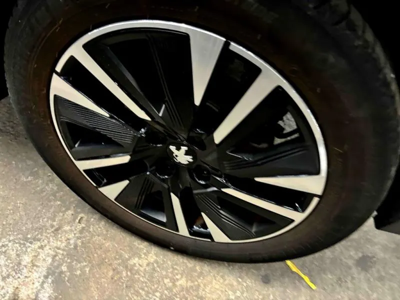 2021 Peugeot e-2008 GT (50kWh) — photo 7