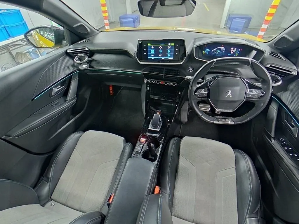 2020 Peugeot e-208 GT — photo 8