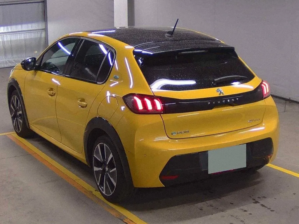 2020 Peugeot e-208 GT — photo 5