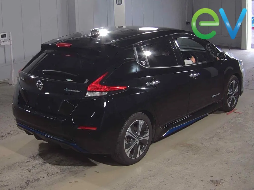 2021 Nissan Leaf X (40kWh), photo 2