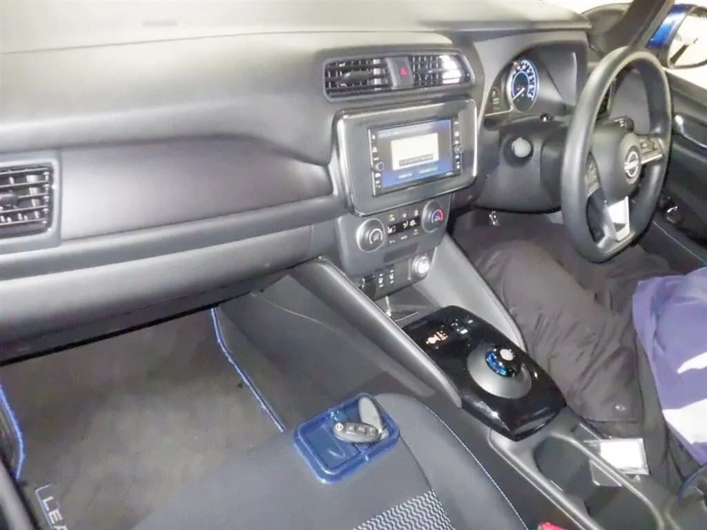 2022 Nissan Leaf S (40kWh), photo 3