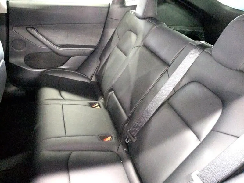 2022 Tesla Model Y Long Range RWD (60kWh), photo 6