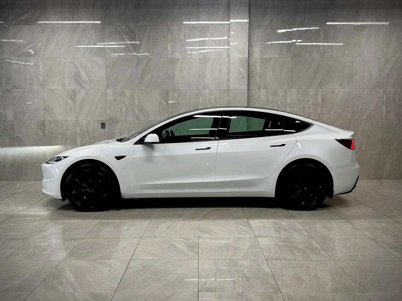 2024 Tesla Model 3 Long Range AWD — photo 6