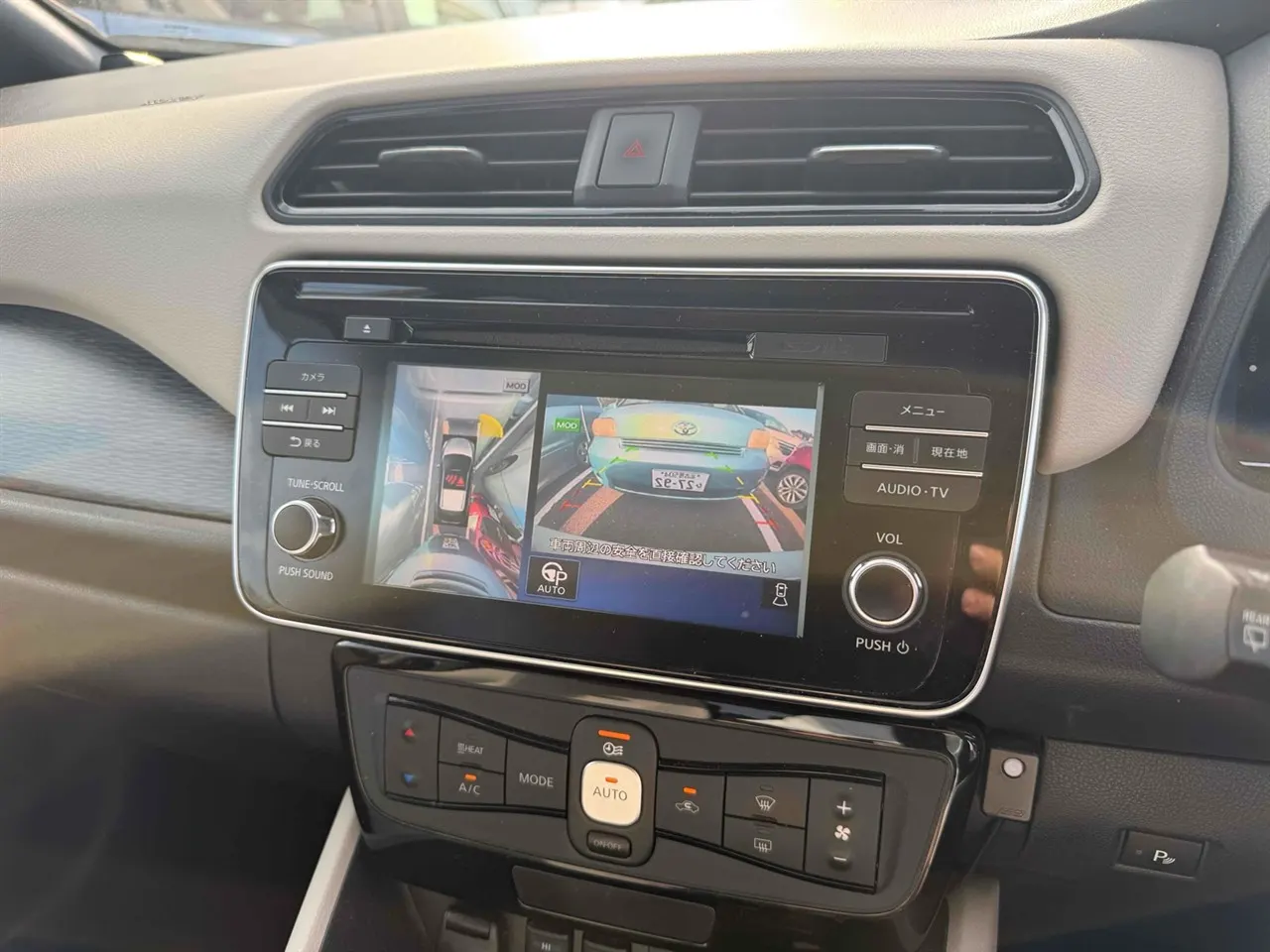 2018 Nissan Leaf 40X SOH80.4% (40kWh) — photo 8