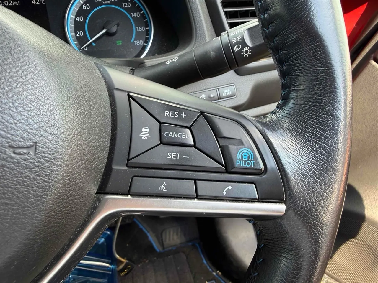 2018 Nissan Leaf 40G SOH81% (40kWh) — photo 5