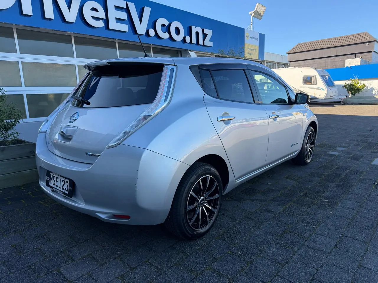 2016 Nissan Leaf 24kWh Gen 2 S — photo 5