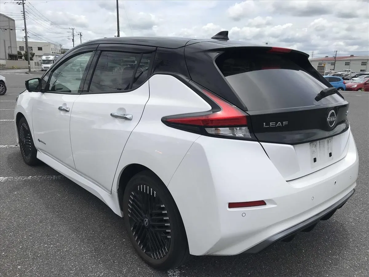 2022 Nissan Leaf X V Selection (40kWh) — photo 4