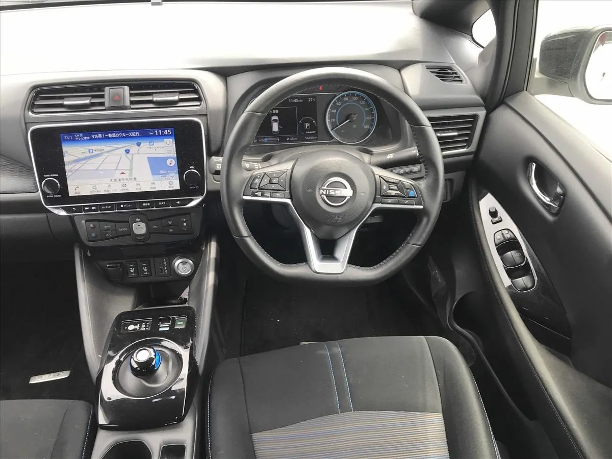 2022 Nissan Leaf X V Selection (40kWh) — photo 8