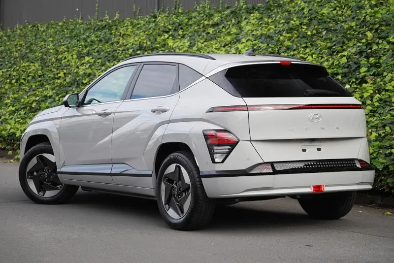 2023 Hyundai Kona EV Voyage (64kWh), photo 6