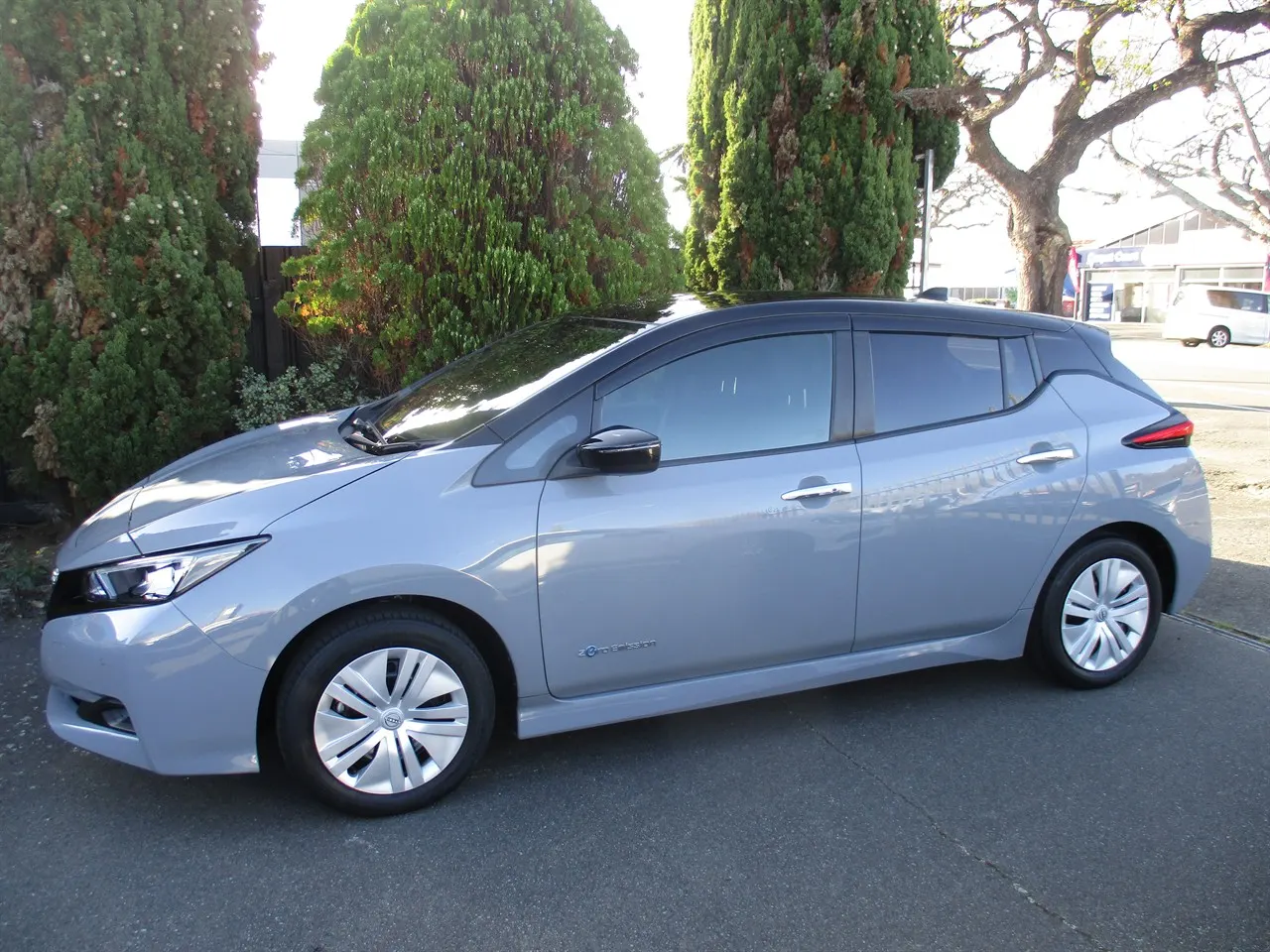 2022 Nissan Leaf S — photo 3