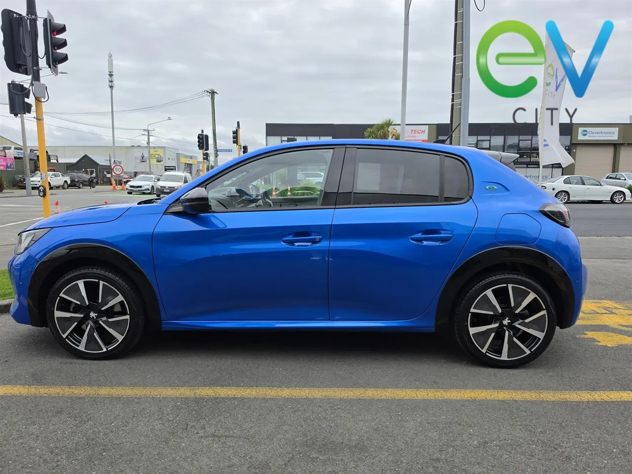 2020 Peugeot E-208 GT Line, photo 6