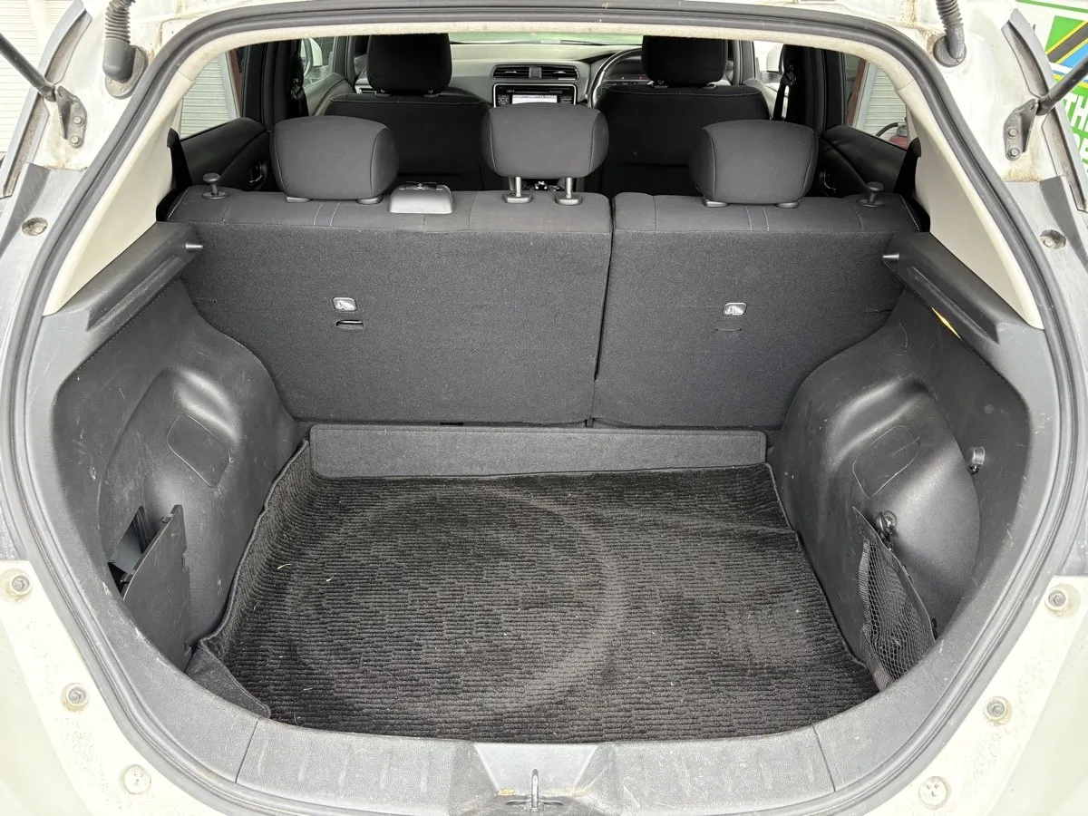 2019 Nissan Leaf X (40kWh), photo 13