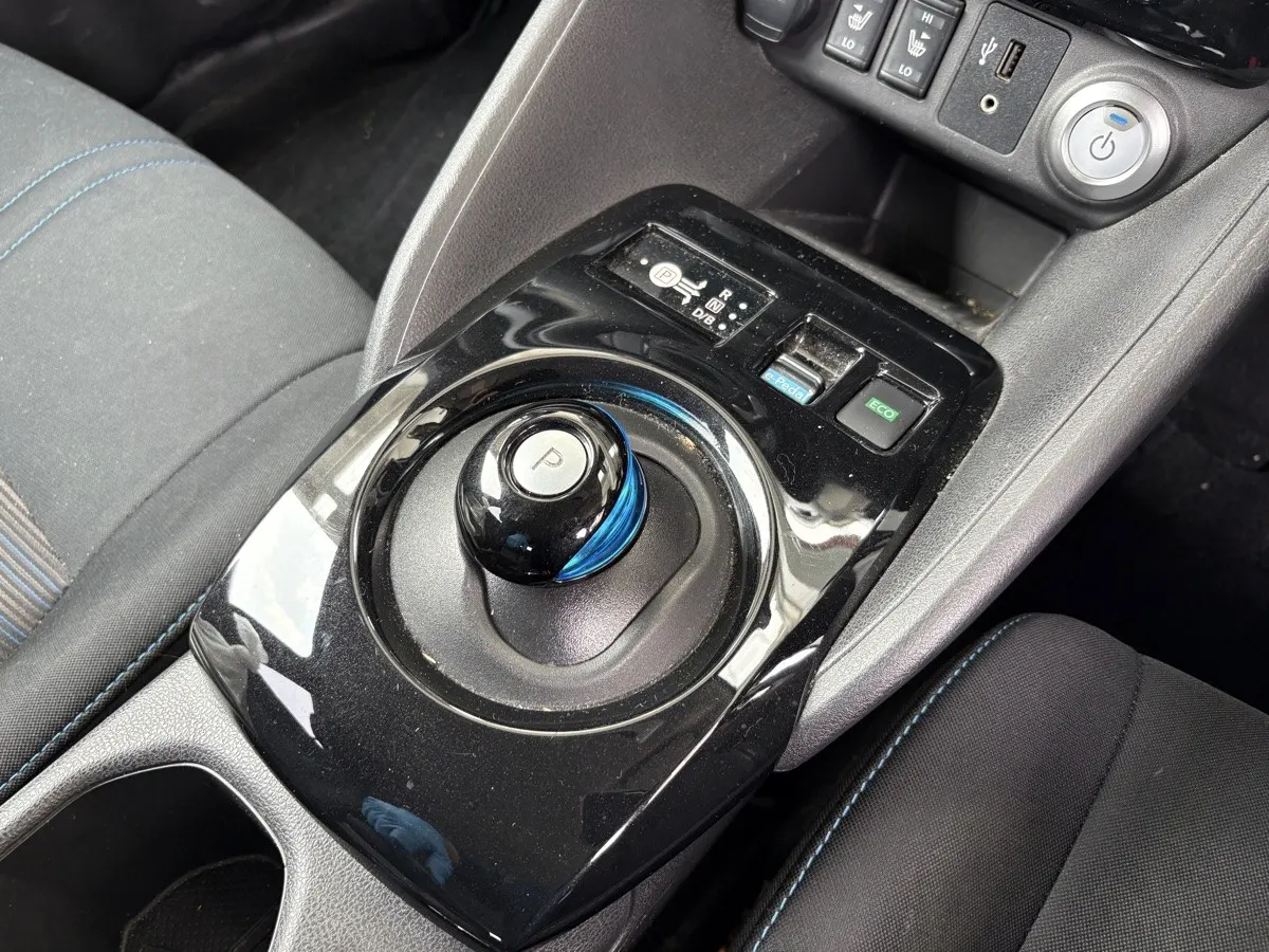2019 Nissan Leaf X (40kWh), photo 9