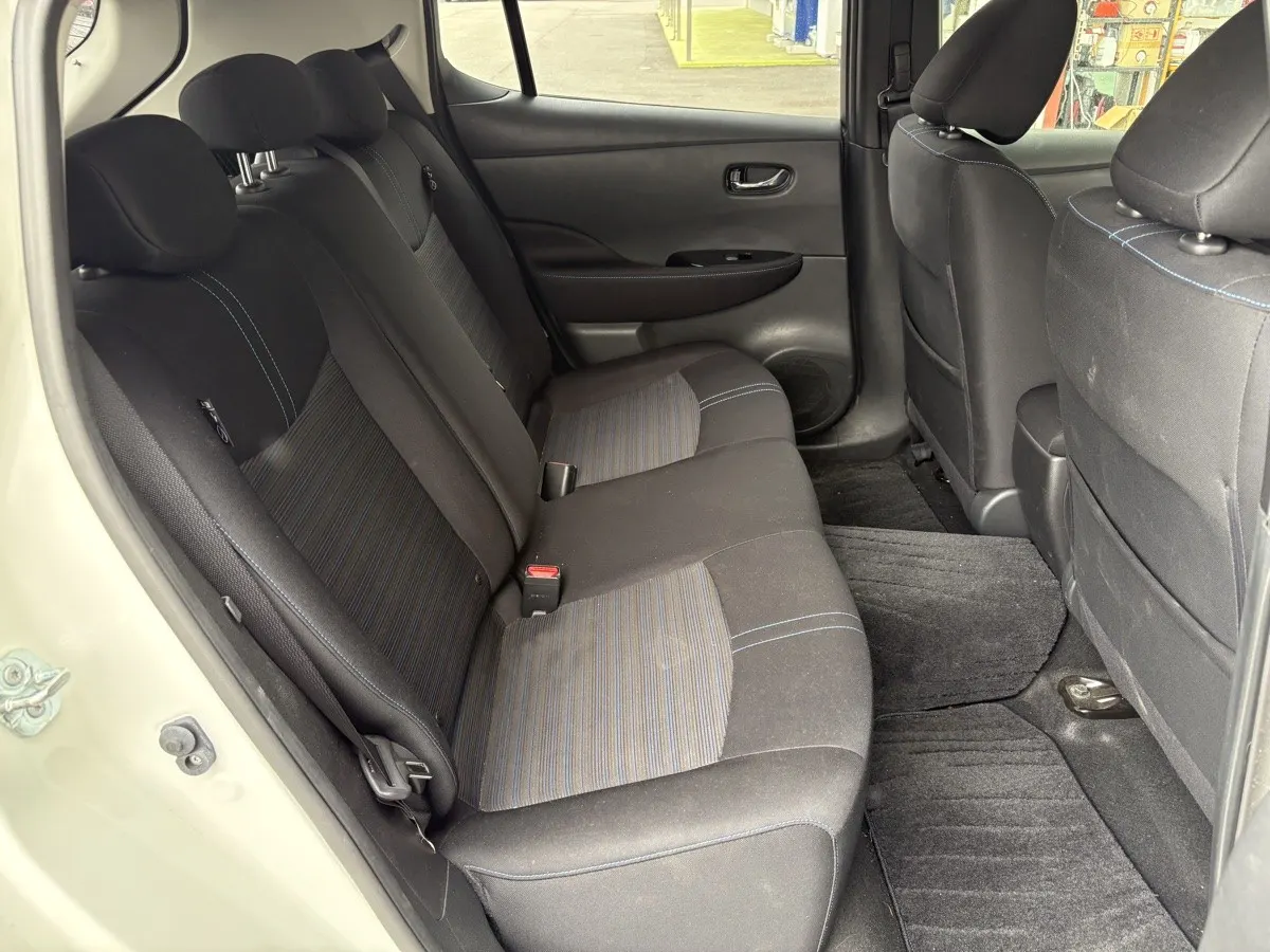 2019 Nissan Leaf X (40kWh), photo 12