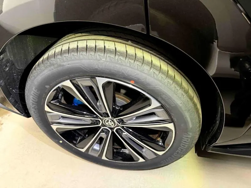 2023 Toyota BZ4X Z 4WD Dual Motor (71kWh) — photo 13