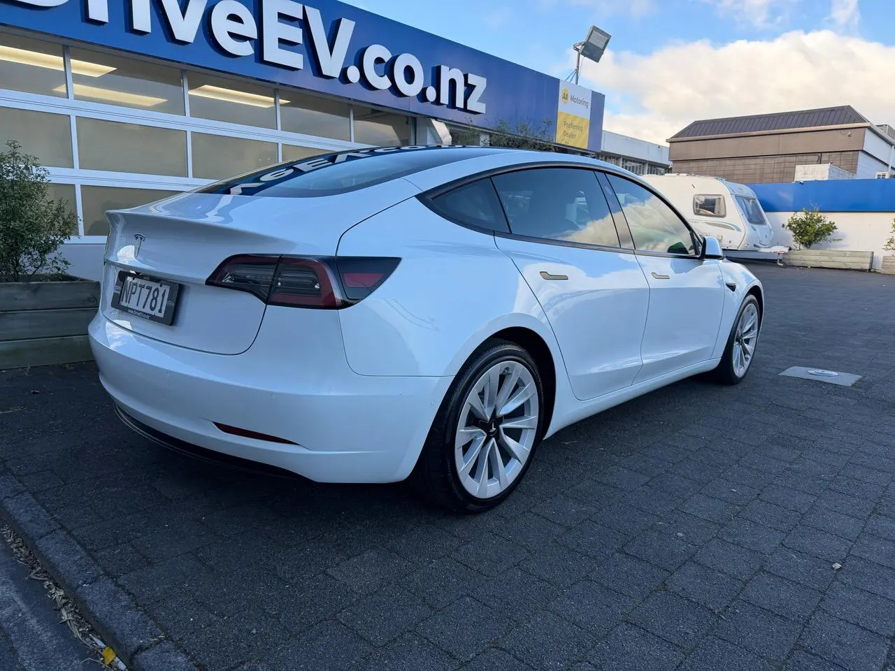 2021 Tesla Model 3 RWD LFP Refresh (60kWh) — photo 5