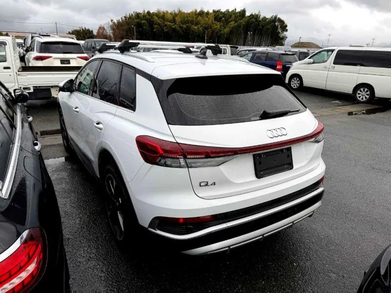 2023 Audi Q4 e-tron S Line (82kWh) — photo 8