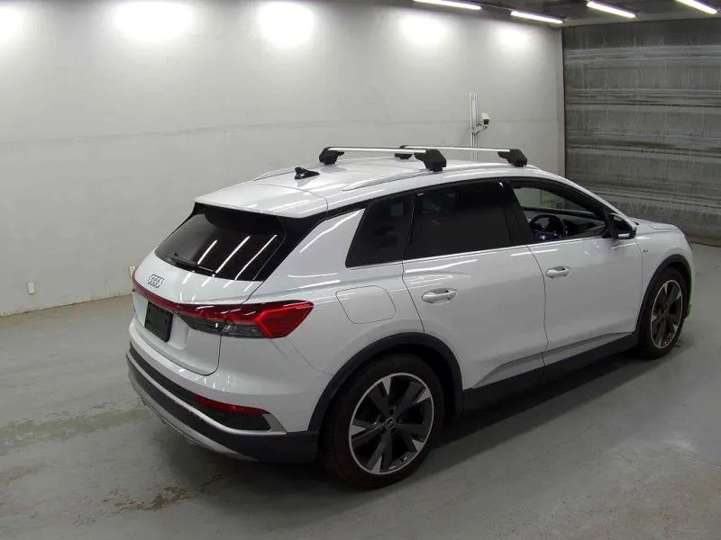 2023 Audi Q4 e-tron S Line (82kWh) — photo 10