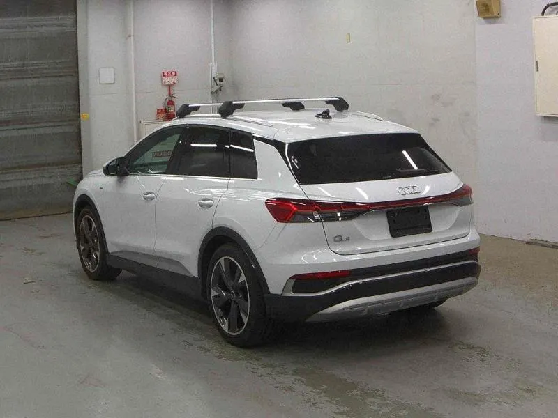 2023 Audi Q4 e-tron S Line (82kWh) — photo 9