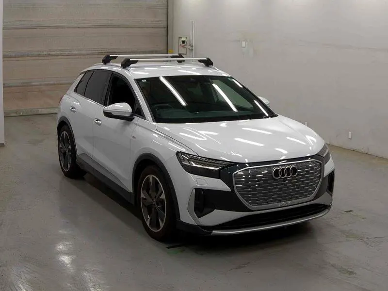 2023 Audi Q4 e-tron S Line (82kWh) — photo 3