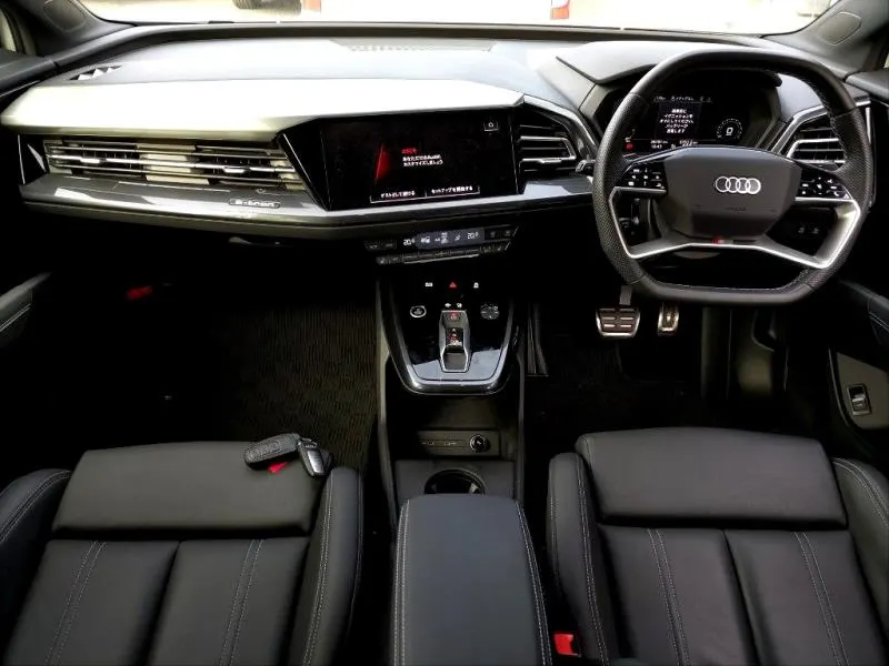 2023 Audi Q4 e-tron S Line (82kWh) — photo 5