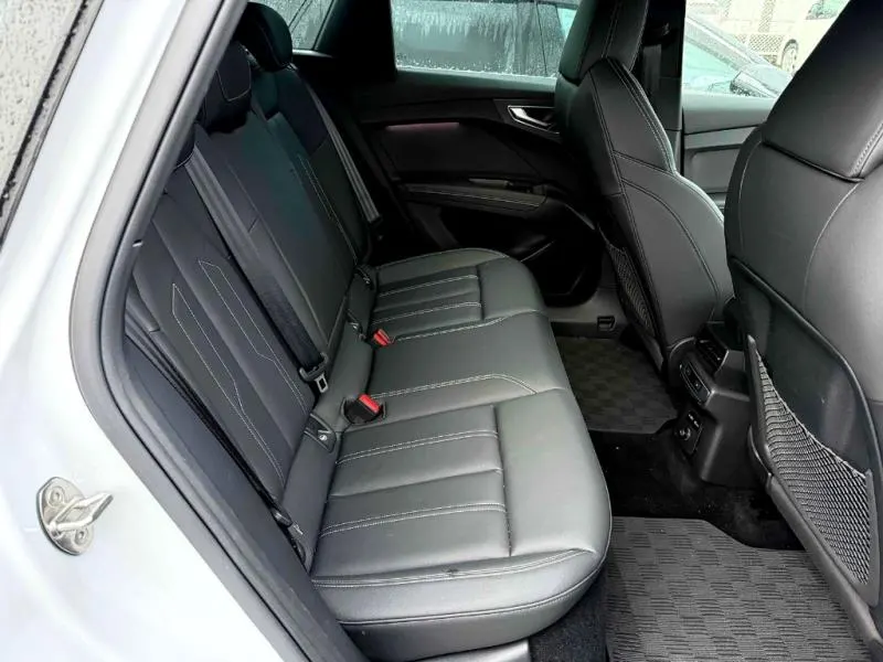 2023 Audi Q4 e-tron S Line (82kWh) — photo 6