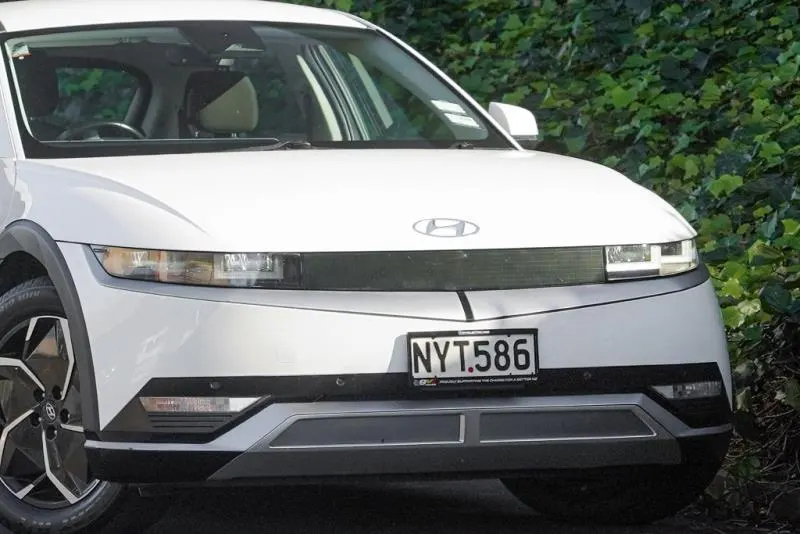 2022 Hyundai IONIQ 5 Long Range (72kWh) — photo 2