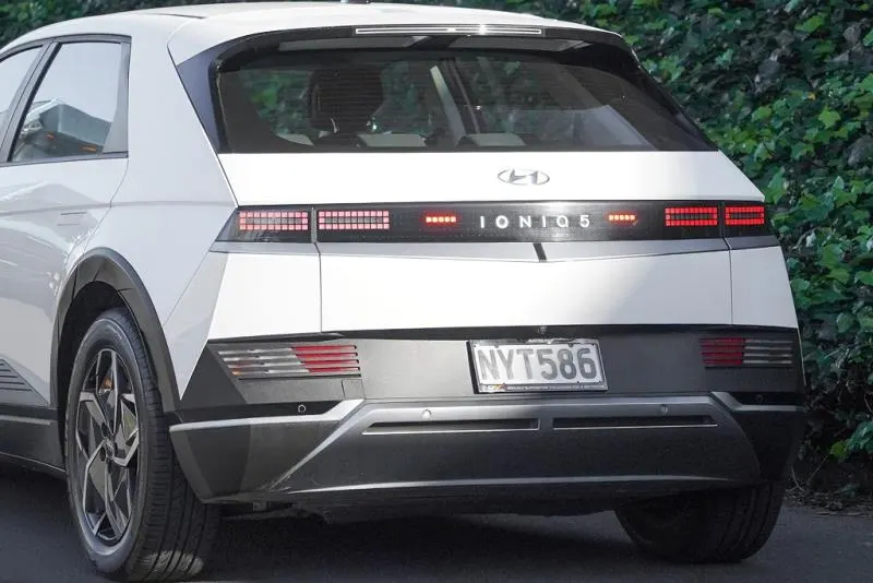 2022 Hyundai IONIQ 5 Long Range (72kWh) — photo 3