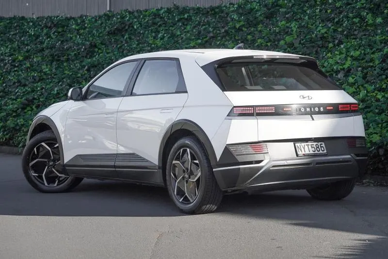 2022 Hyundai IONIQ 5 Long Range (72kWh) — photo 6