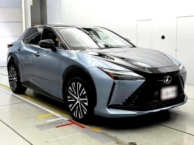 2023 Lexus RZ 450e Dynamic AWD (71kWh) — photo 3