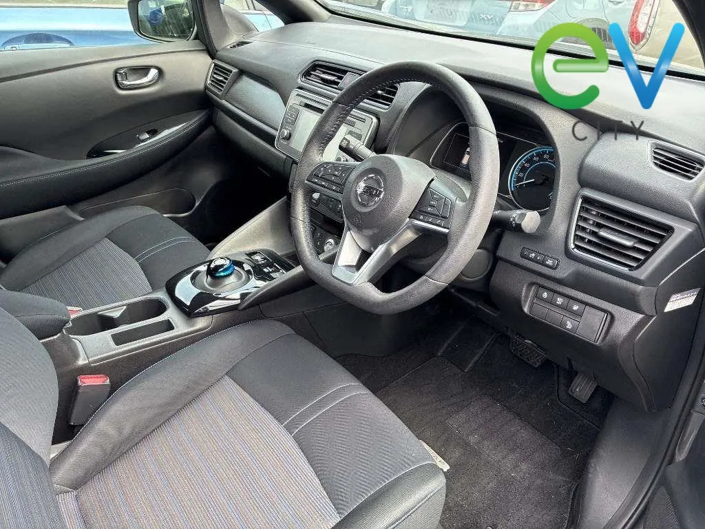 2017 Nissan Leaf X (40kWh), photo 5