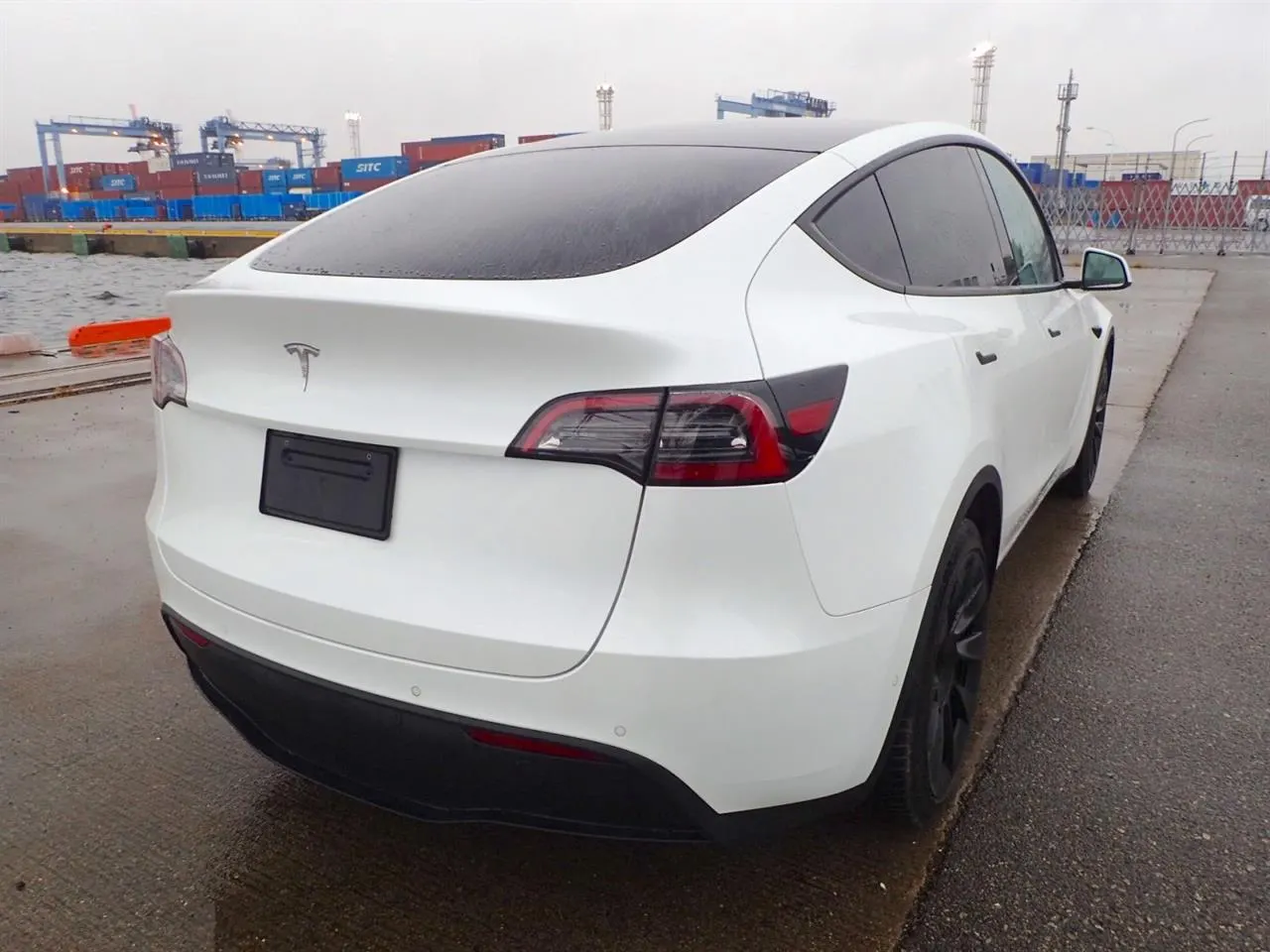 2022 Tesla Model Y RWD 60kWh LFP — photo 3