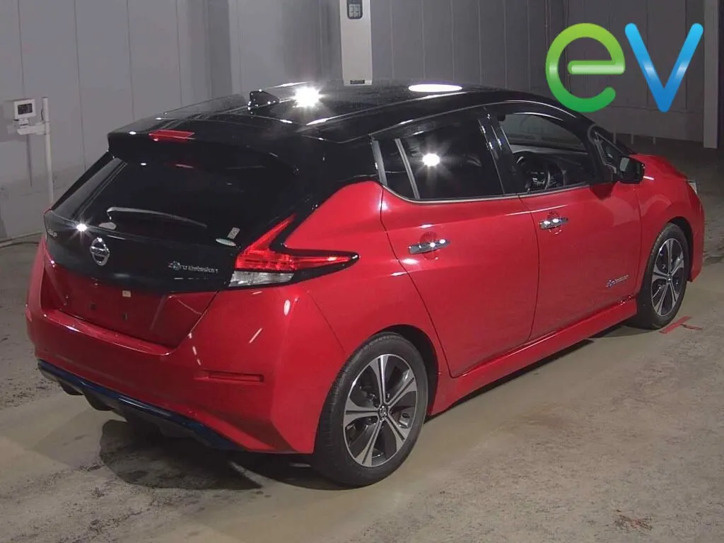 2021 Nissan Leaf X (40kWh) with Pro Pilot — photo 2