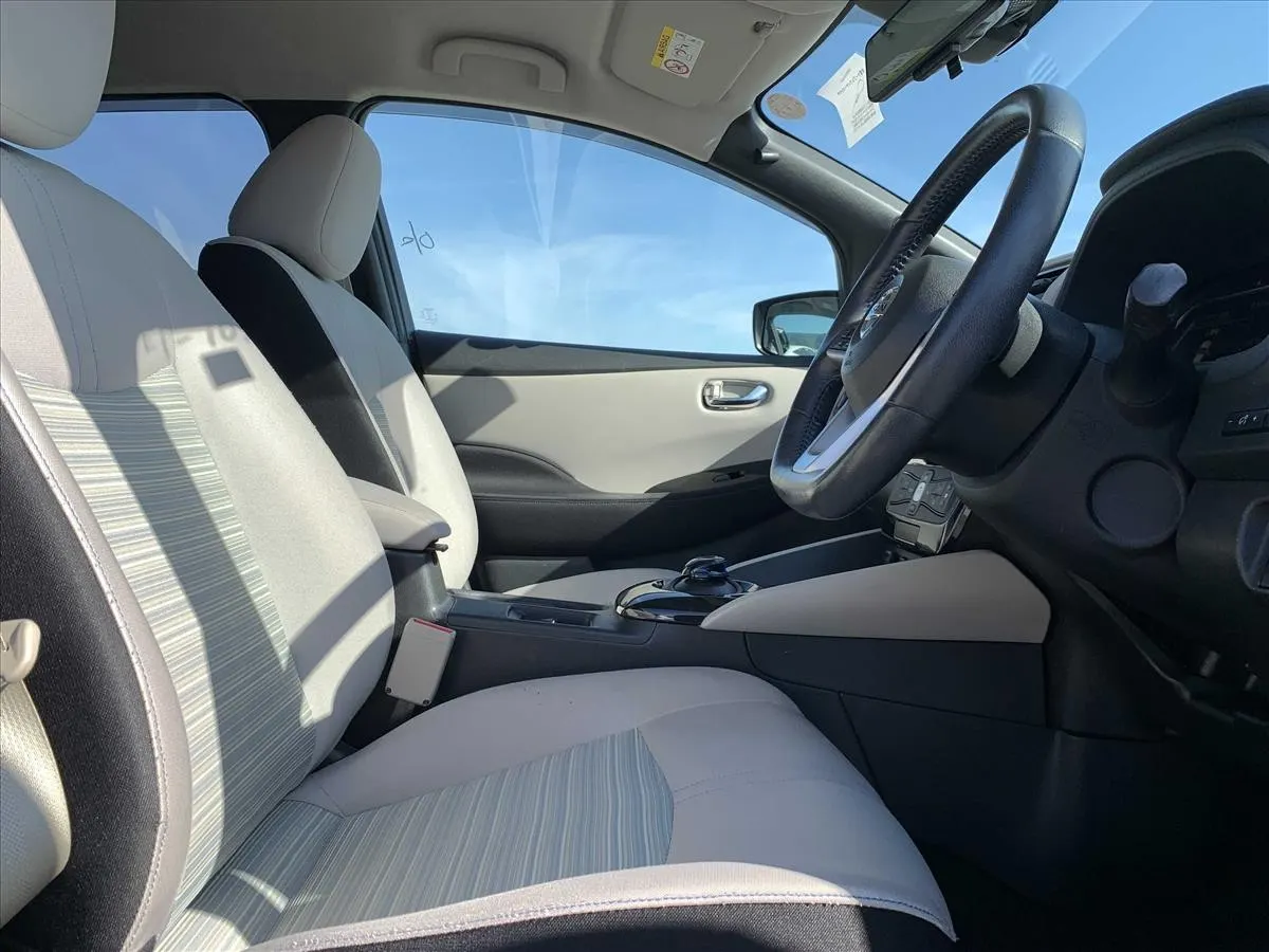 2021 Nissan Leaf X V Selection (40kWh), photo 6