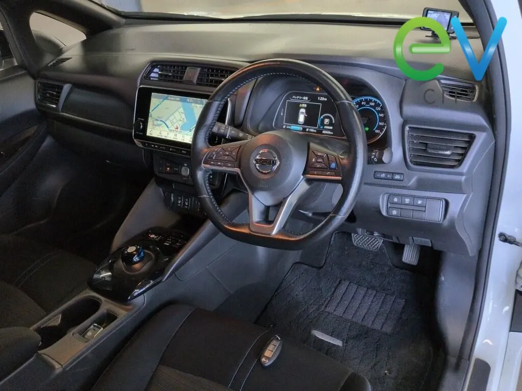 2020 Nissan LEAF X 40kWh With Pro Pilot, photo 5