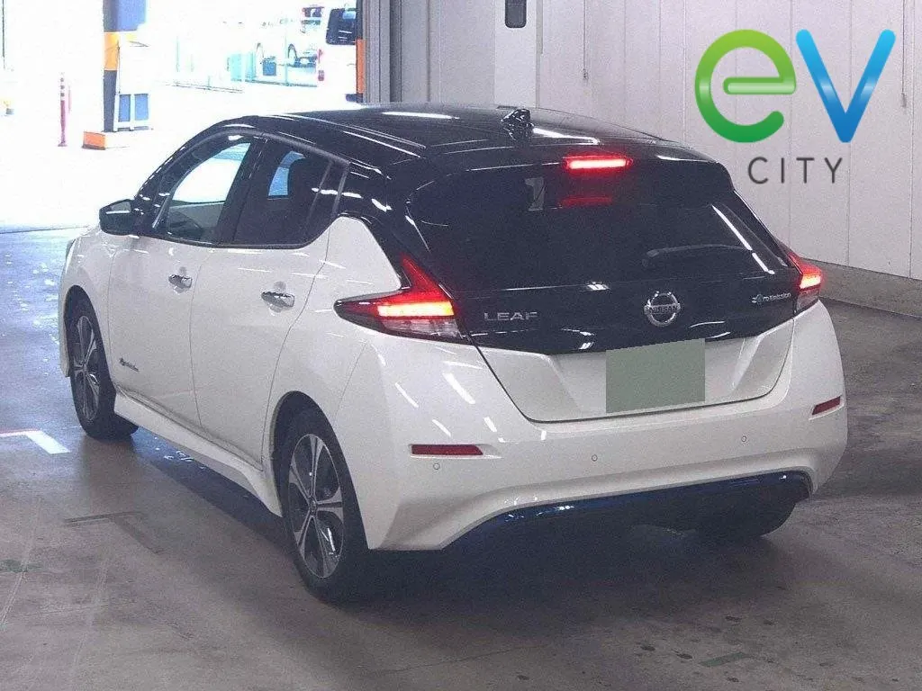 2020 Nissan LEAF X 40kWh With Pro Pilot, photo 3