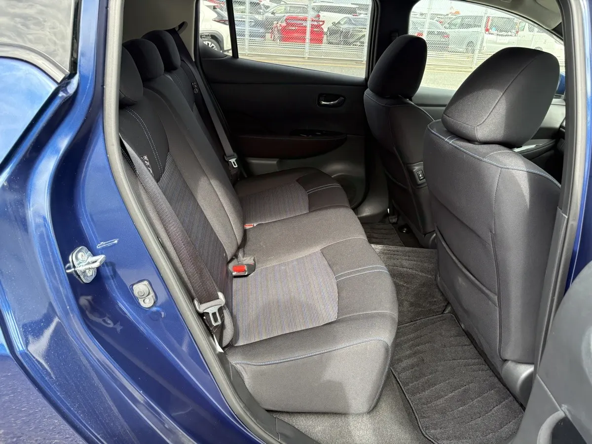 2022 Nissan Leaf X (40kWh), photo 9