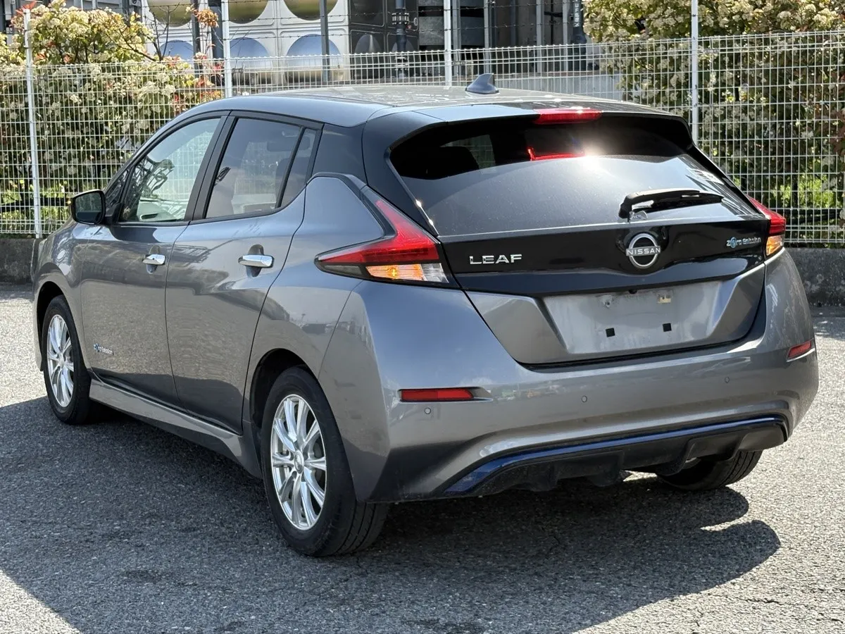 2022 Nissan Leaf S (40kWh) — photo 5