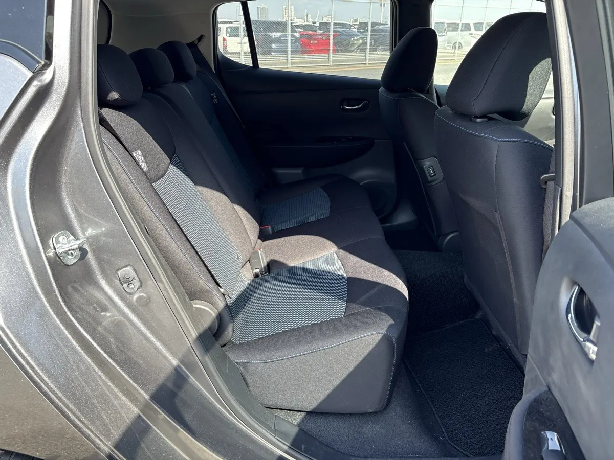 2022 Nissan Leaf S (40kWh) — photo 9