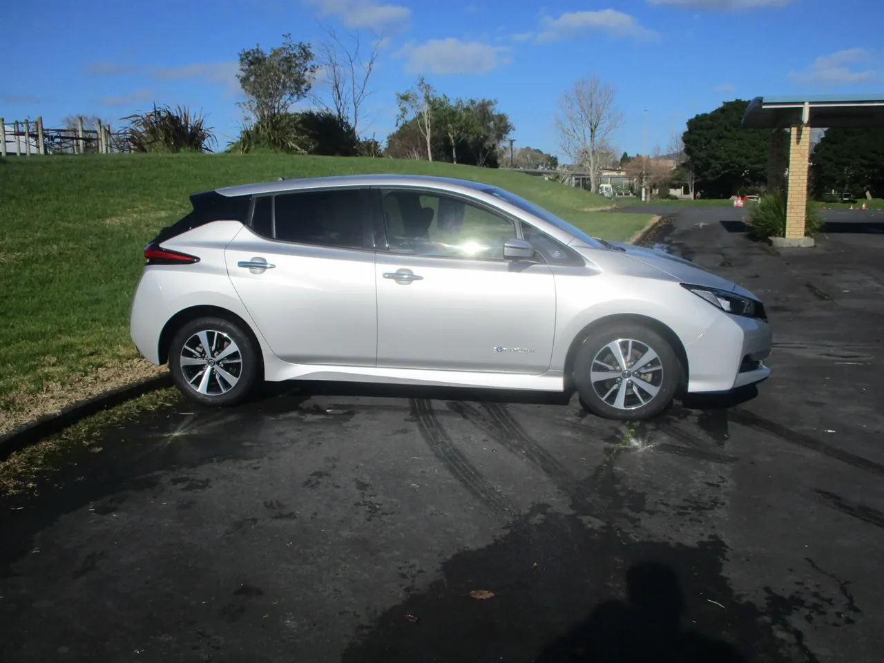 2021 Nissan Leaf e+ X (62kWh) — photo 2